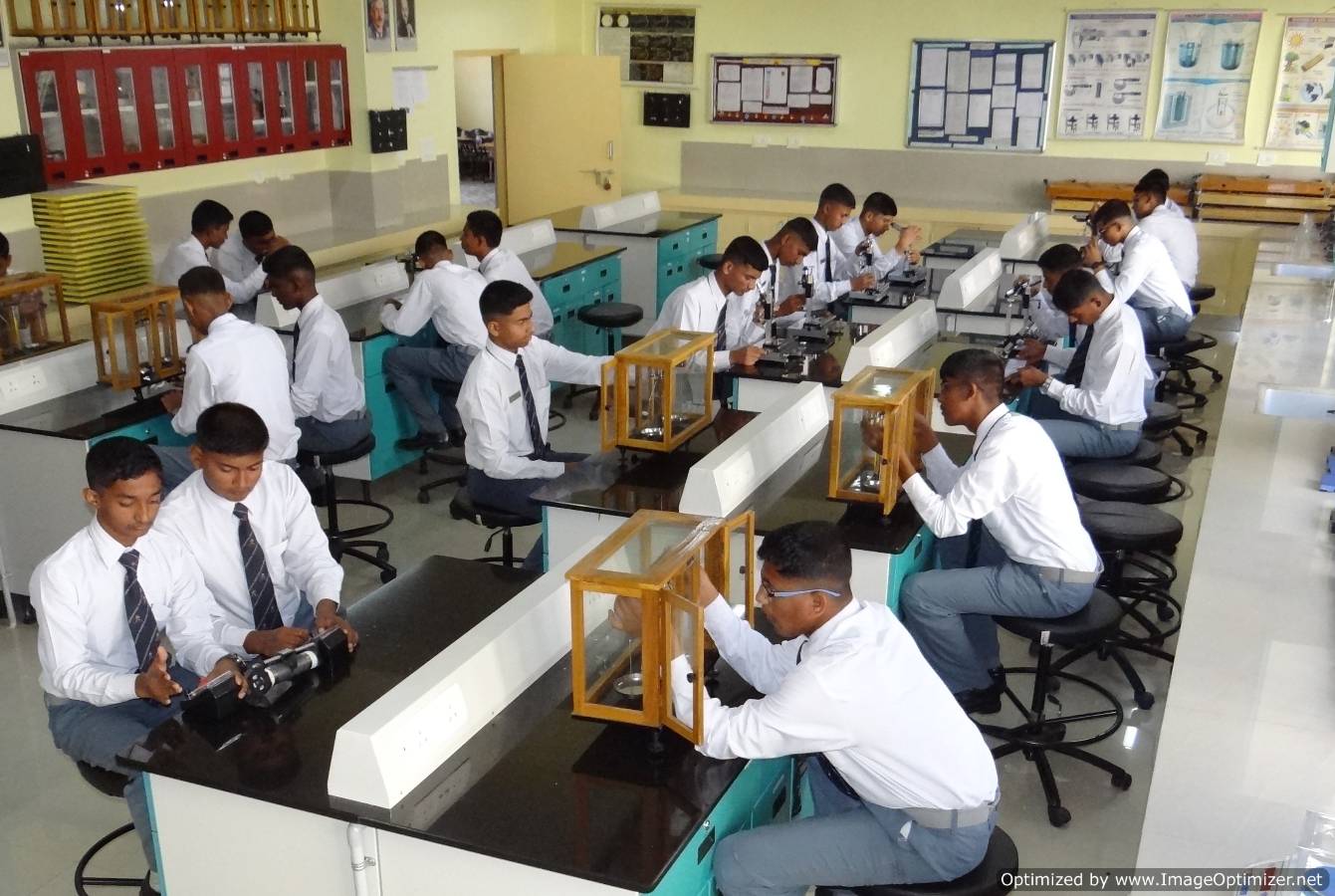 Sainik School Kodagu Physics Lab